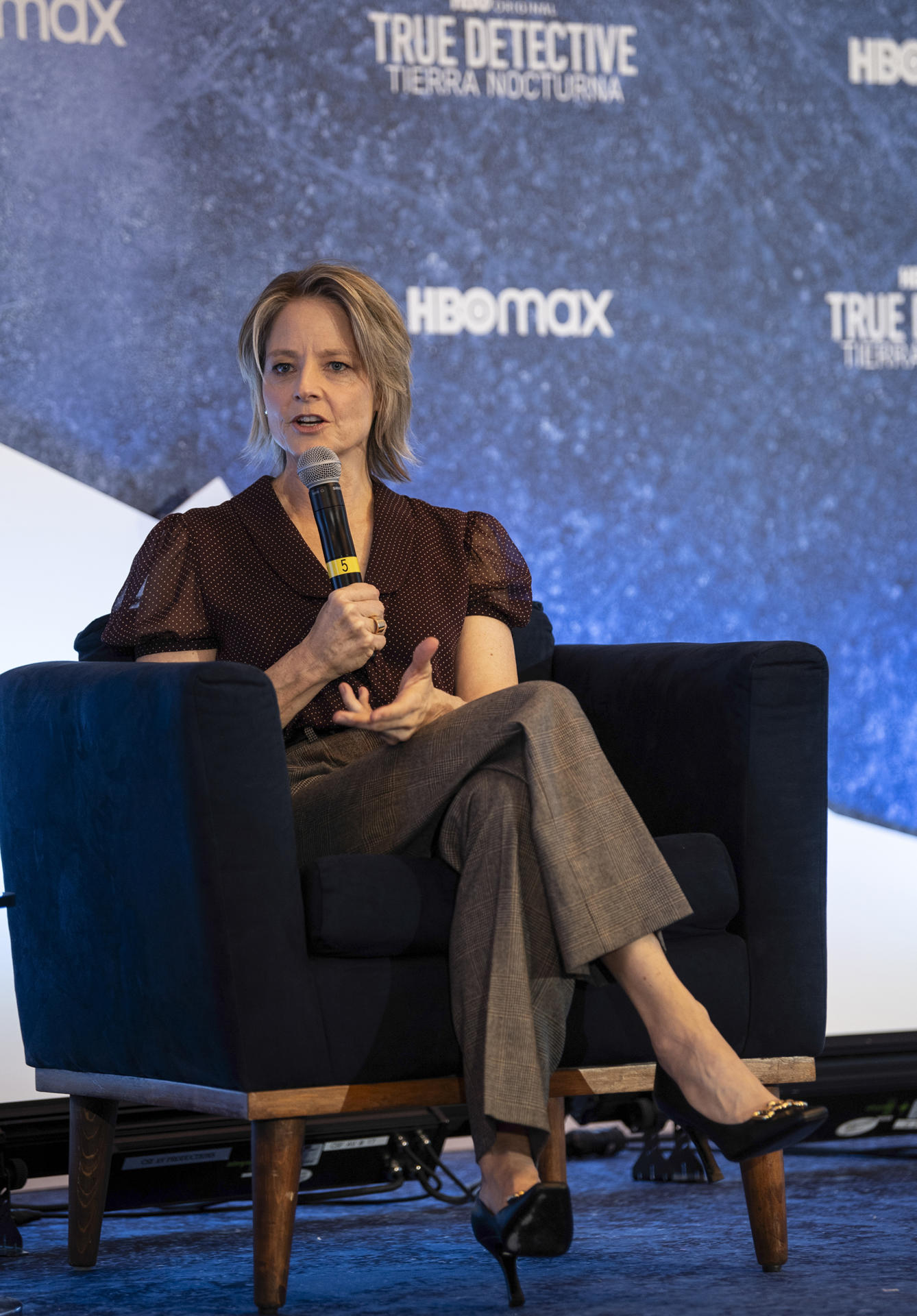 Fotografía cedida hoy, por HBO Max, de la actriz y directora estadounidense Jodie Foster, durante una rueda de prensa en la Ciudad de México (México). EFE/HBO Max/SOLO USO EDITORIAL/SOLO DISPONIBLE PARA ILUSTRAR LA NOTICIA QUE ACOMPAÑA(CRÉDITO OBLIGATORIO)