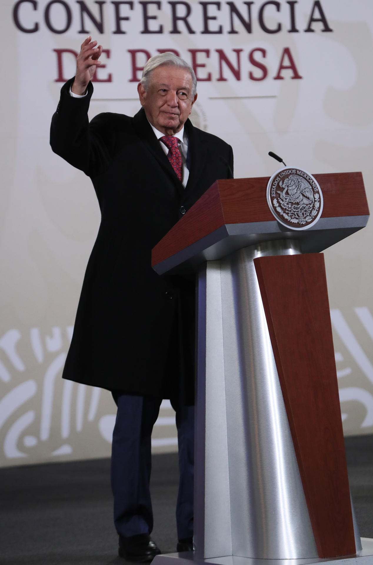 El presidente de México, Andrés Manuel López Obrador, ofrece su conferencia de prensa matutina hoy, en el Palacio Nacional en la Ciudad de México (México). EFE/ Mario Guzmán
