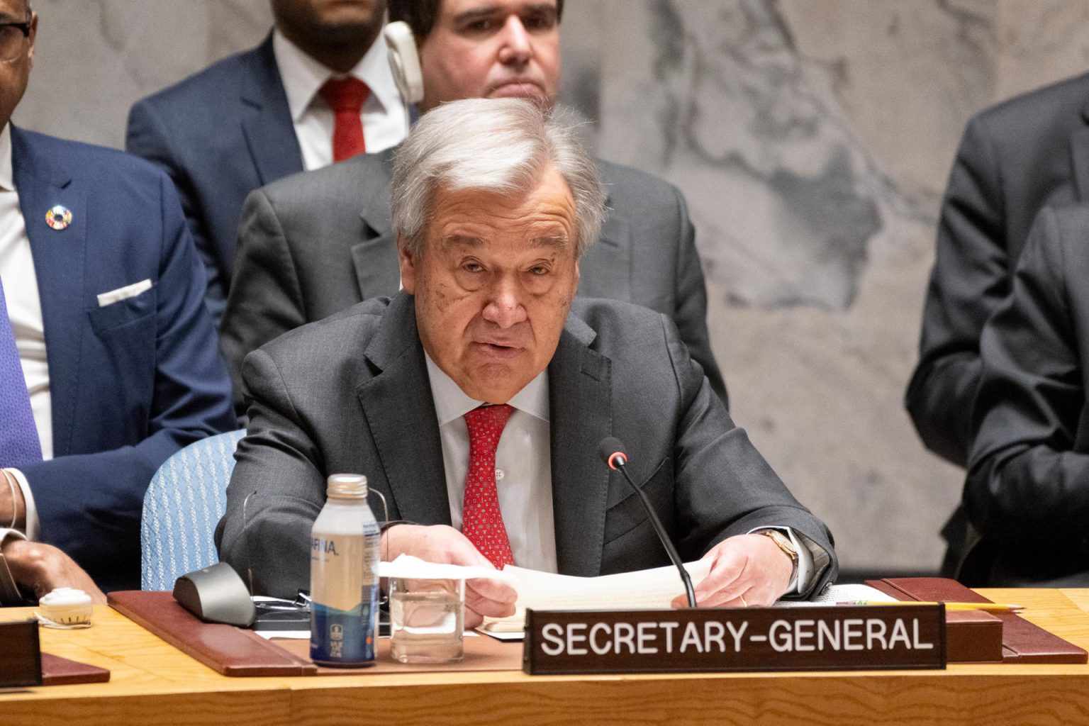 Fotografía cedida por las Naciones Unidas (ONU) que muestra a su secretario general, António Guterres, durante una reunión del Consejo de Seguridad sobre la situación en Oriente Medio hoy, en la sede del organismo en Nueva York (EE.UU.). EFE/ Eskinder Debebe/ONU SÓLO USO EDITORIAL/SÓLO DISPONIBLE PARA ILUSTRAR LA NOTICIA QUE ACOMPAÑA (CRÉDITO OBLIGATORIO)