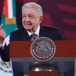 El Presidente de México, Andrés Manuel López Obrador, participa hoy durante una rueda de prensa matutina en Palacio Nacional en la Ciudad de México (México). EFE/Sáshenka Gutiérrez