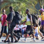 Migrantes permanecen en las principales plazas en la ciudad de Tapachula en el estado de Chiapas (México). Fotografía de archivo. EFE/Juan Manuel Blanco