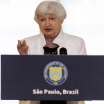 La secretaria del Tesoro de Estados Unidos, Janet Yellen, ofrece una rueda de prensa previa a su participación en la reunión de ministros del G20 este martes, en Sao Paulo (Brasil). EFE/ Isaac Fontana