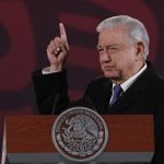 El presidente de México, Andrés Manuel López Obrador, participa este martes, durante una rueda de prensa matutina en Palacio Nacional de la Ciudad de México (México). EFE/ Mario Guzmán