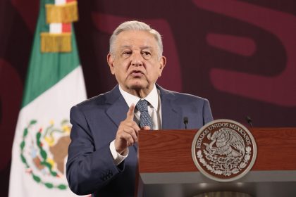 El presidente de México, Andrés Manuel López Obrador, habla durante una rueda de prensa en el Palacio Nacional, en Ciudad de México (México). Imagen de archivo. EFE/ José Méndez