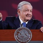 El Presidente de México, Andrés Manuel López Obrador, habla durante una rueda de prensa este martes en el Palacio Nacional en la Ciudad de México (México). EFE/Sáshenka Gutiérrez