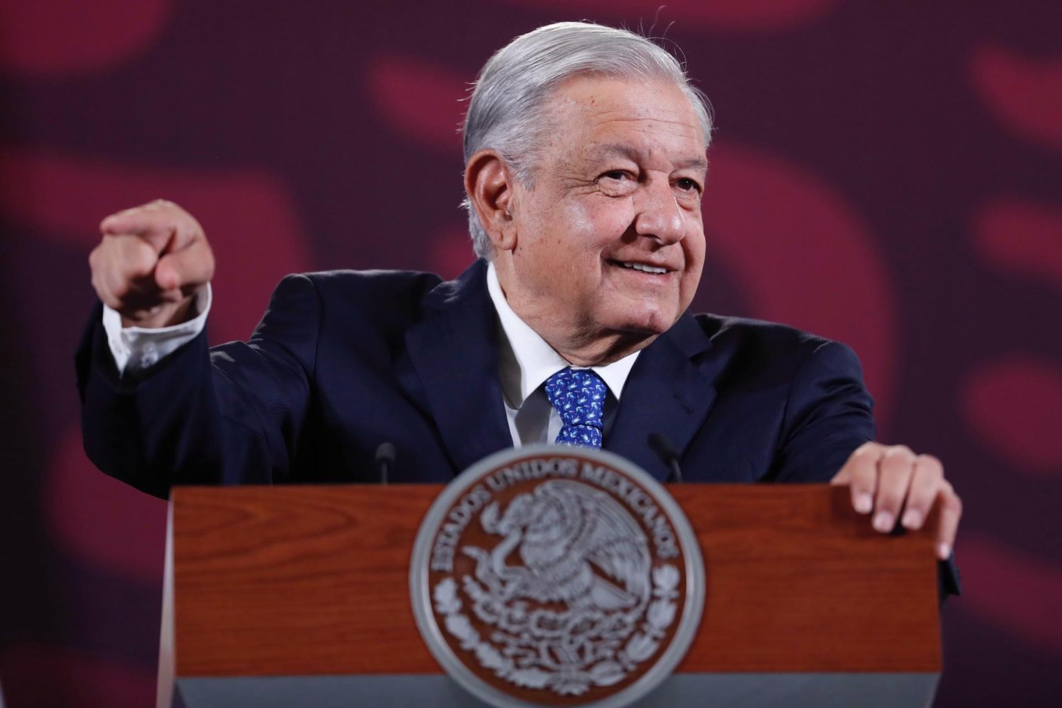 El Presidente de México, Andrés Manuel López Obrador, habla durante una rueda de prensa este martes en el Palacio Nacional en la Ciudad de México (México). EFE/Sáshenka Gutiérrez