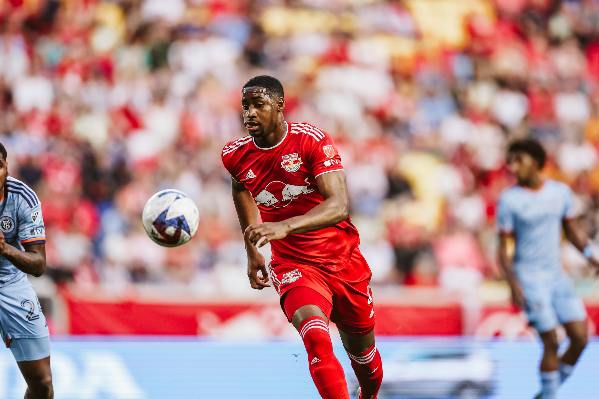 Fotografía cedida por los New York Red Bulls donde aparece su defensa central, Andrés Reyes, natural de Puerto Tejada (Colombia) . EFE/New York Red Bulls
