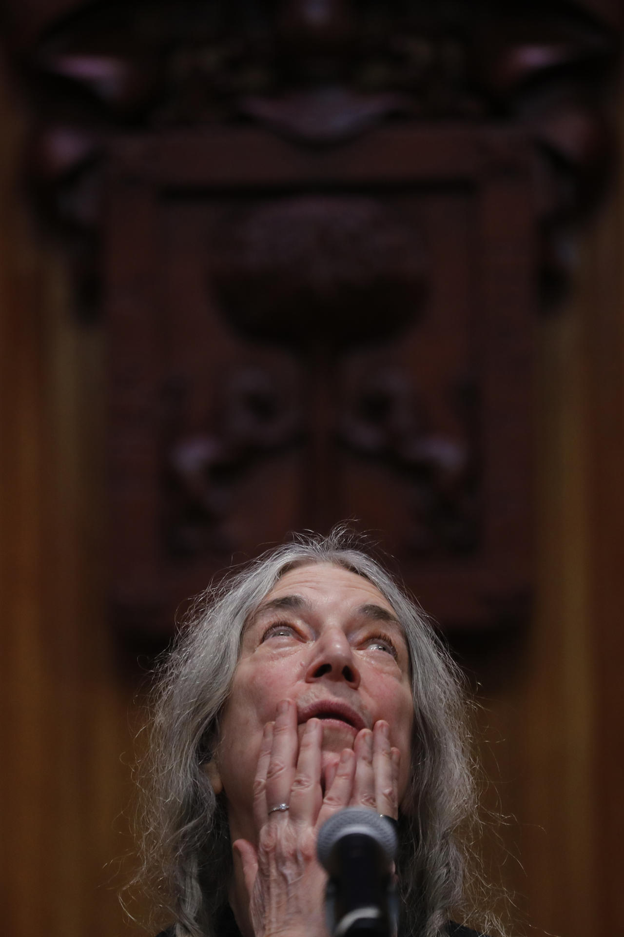 La cantante estadounidense Patti Smith participa en una rueda de prensa este martes, en la Universidad de Guadalajara (UDG), estado Jalisco (México). EFE/ Francisco Guasco
