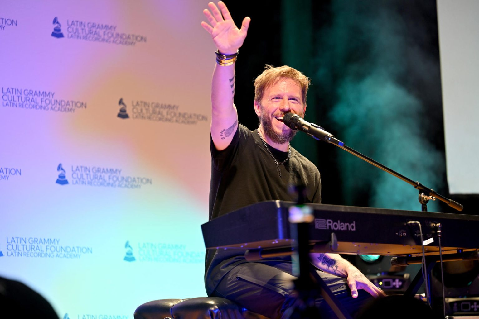 Fotografía cedida por The Recording Academy donde aparece el cantautor argentino Noel Schajris mientras canta en escenario durante el evento 'Grammy Latino en las escuelas' celebrado el 27 de febrero de 2024 en Memphis, Tennessee (EE. UU). EFE/Greg Campbell/The Recording Academy /SOLO USO EDITORIAL /NO VENTAS /SOLO DISPONIBLE PARA ILUSTRAR LA NOTICIA QUE ACOMPAÑA /CRÉDITO OBLIGATORIO