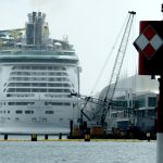 Fotografía de archivo que muestra a un crucero atracado en la Bahía de Miami, Florida (EE.UU). EFE/Giorgio Viera