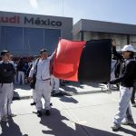 Trabajadores de Audi participan en una jornada de huelga en San José Chiapa, en Puebla (México). Imagen de archivo. EFE/ Hilda Ríos