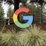 Fotografía de archivo que muestra la nueva señalización de Google cuando se ingresa al campus de Mountain View, California (EE.UU.). EFE/ John G. Mabanglo