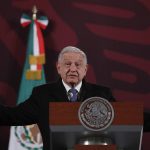 El presidente de México, Andrés Manuel López Obrador, participa este martes, durante una rueda de prensa matutina en Palacio Nacional de la Ciudad de México (México). EFE/ Mario Guzmán