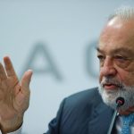 El magnate mexicano Carlos Slim, habla hoy durante una rueda de prensa en Ciudad de México (México). EFE/Sáshenka Gutiérrez