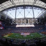 Fotografía fechada el 12 de febrero de 2023 del campo antes del inicio del Super Bowl LVII entre la AFC Kansas City Chiefs y Philadelphia Eagles en el State Farm Stadium en Glendale, Arizona (EE. UU). EFE/ John G. Mabanglo