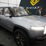 La camioneta eléctrica Rivian R1T se muestra en exhibición en el Auto Show Automobility LA en Los Ángeles, California (EE. UU.). Imagen de archivo. EFE/Eugene Garcia