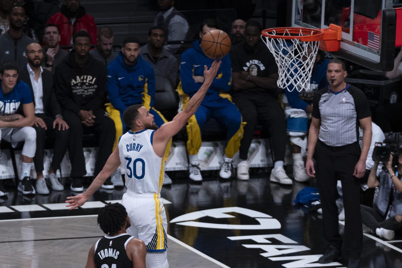 Fotografía de archivo de Stephen Curry de Golden State Warriors (d). EFE/Angel Colmenares