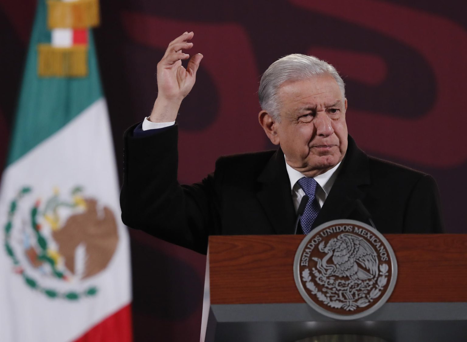 El presidente de México, Andrés Manuel López Obrador, participa este martes, durante una rueda de prensa matutina en Palacio Nacional de la Ciudad de México (México). EFE/ Mario Guzmán