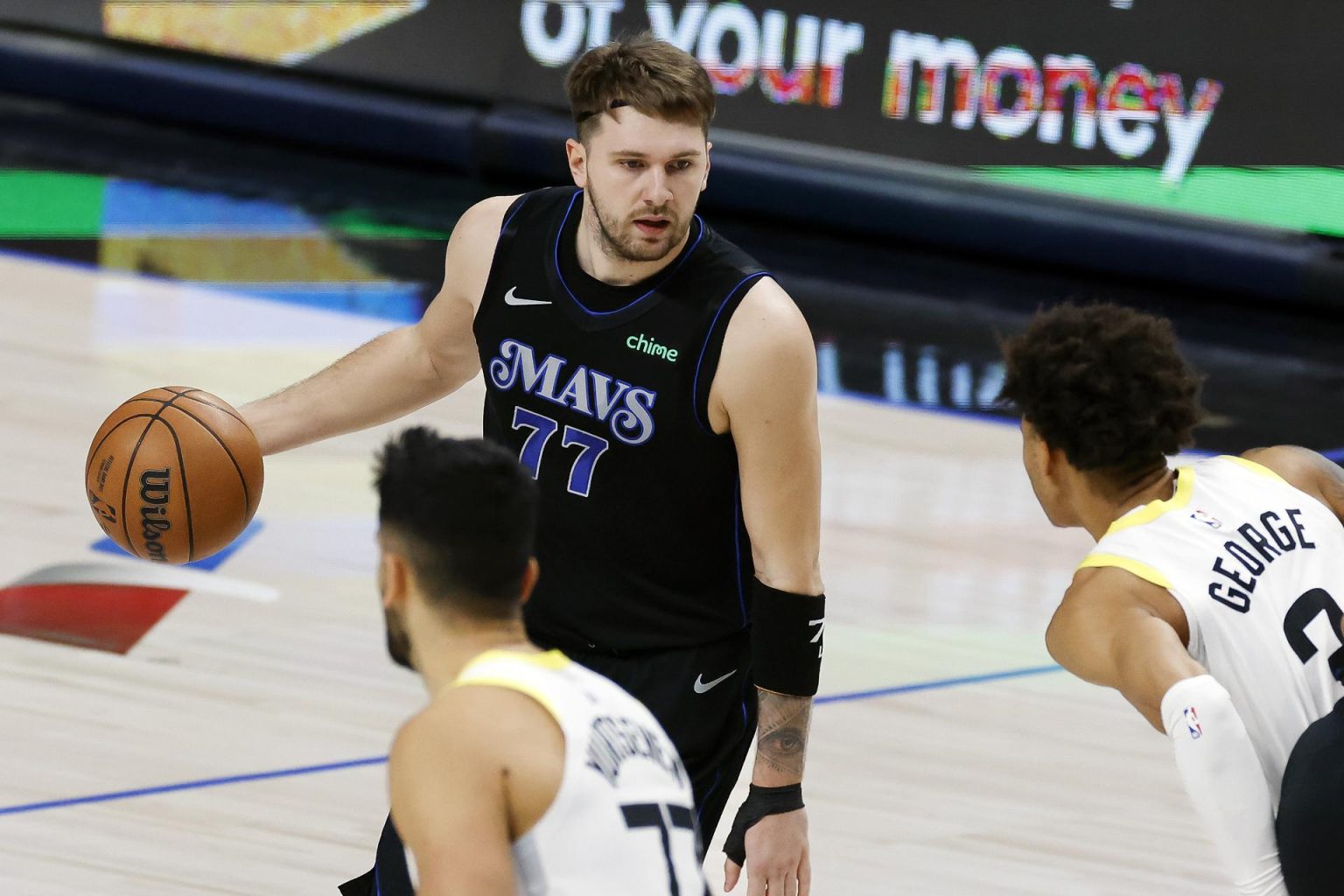 Foto de archivo del jugador Luka Doncic (c) EFE/EPA/ADAM DAVIS