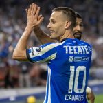 Sergio Canales, centrocampista español del club mexicano de fútbol Rayados de Monterrey, fue registrado este domingo, 3 de marzo, al celebrar un gol que le anotó a los Pumas, durante un partido de la fecha 10 del Torneo Clausura 2024 del fútbol en México, en el estadio BBVA, en Monterrey. EFE/Miguel Sierra