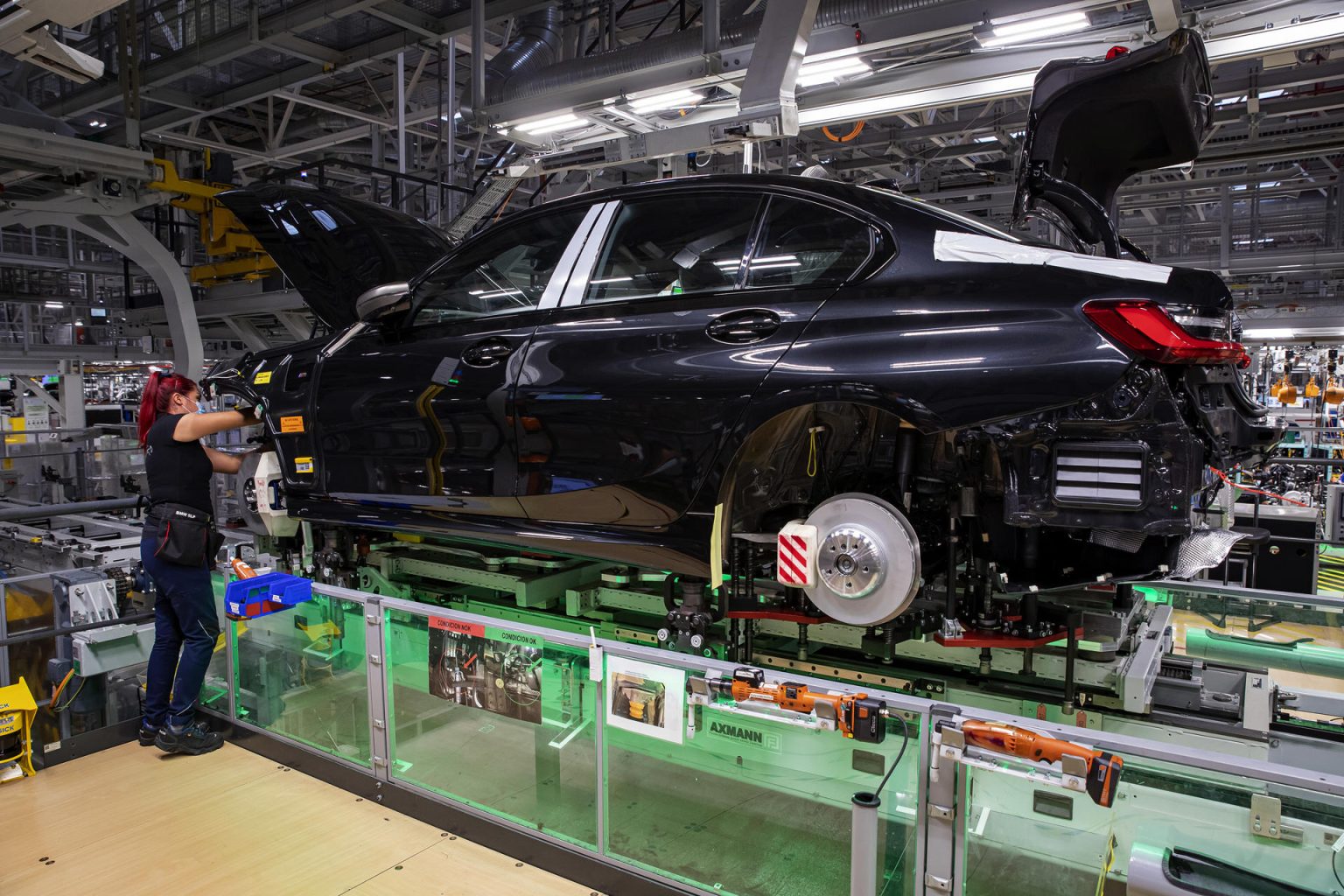 Fotografía de archivo de una linea de producción de BMW, en su planta de armado de San Luis Potosí (México). EFE/ Carlos Ramírez