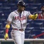 Fotografía de archivo en la que se registró al venezolano Ronald Acuna Jr,, jardinero estrella de los Bravos de Atlanta, durante un partido de la MLB, en Washington DC (EE.UU.). EFE/Michael Reynolds