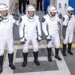 (De i a d) los miembros de la misión comercial tripulada de la NASA y SpaceX a la Estación Espacial Internacional Crew-8: Alexander Grebenkin, Michael Barratt, Matthew Dominick y Jeanette Epps fueron registrados este domingo, 3 de marzo, ante del despegue de la misión, en Titusville (Florida, EE.UU.). EFE/Cristóbal Herrera