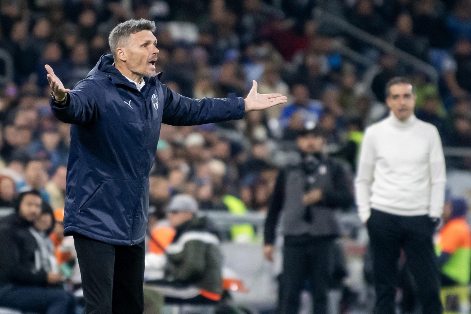 Fotografía de archivo del director técnico Fernando Ortiz de Rayados. EFE/Miguel Sierra