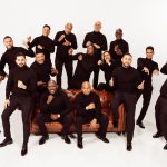 Fotografía cedida por Andrea Ramírez PR donde aparecen los integrantes del Grupo Niche, una institución del género musical de la salsa, que celebra sus 43 años de existencia y las cuatro décadas de su canción más exitosa, 'Cali Pachanguero', con una gira mundial, la cual está en su etapa estadounidense. EFE/Andrea Ramírez PR /SOLO USO EDITORIAL /NO VENTAS /SOLO DISPONIBLE PARA ILUSTRAR LA NOTICIA QUE ACOMPAÑA /CRÉDITO OBLIGATORIO