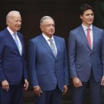 Los presidentes de México, Andrés Manuel López Obrador (c), de Estados Unidos, Joe Biden (i), y el primer ministro de Canadá, Justin Trudeau. Imagen de archivo. EFE/ José Méndez