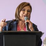 La candidata presidencial de la coalición opositora 'Fuerza y Corazón por México', Xóchitl Gálvez, participa en un foro ambiental este sábado, en la ciudad de Monterrey, en Nuevo León (México). EFE/ Miguel Sierra