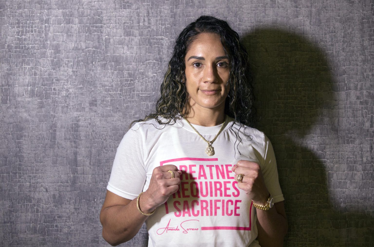 La boxeadora puertorriqueña Amanda Serrano posa durante una entrevista con EFE en San Juan (Puerto Rico). Fotografía de archivo. EFE/ Thais Llorca