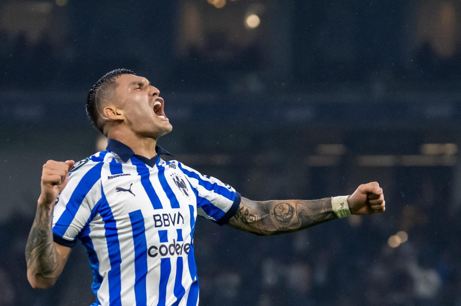 Fotografía de archivo en la que se registró al delantero mexicano Brandon Vázquez, al celebrar un gol que anotó con los Rayados de Monterrey. Vázquez le anotó a su exequipo y le dio el triunfo a domicilio al equipo mexicano 0-1 sobre Cincinnati en el partido de ida de esta llave de octavos de final de la Liga de Campeones de la Concacaf. EFE/Miguel Sierra