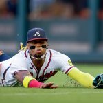 Fotografía de archivo en la que se registró al beisbolista venezolano Ronald Acuna Jr., jardinero de los Bravos de Atlanta, durante un partido de la MLB, en estadio Truist Park, en Atlanta (Georgia, EE.UU.). EFE/Erik S. Lesser