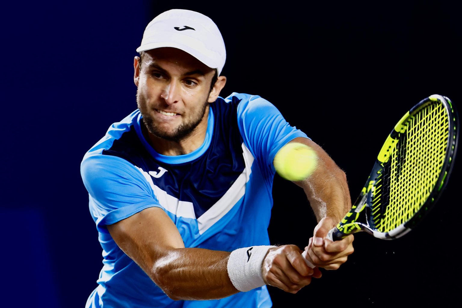 Fotografía de archivo, tomada el pasado 21 de enero, en la que se registró al tenista australiano Aleksandar Vukic, durante el Abierto de Los Cabos, en Baja California (México). EFE/Jorge Reyes