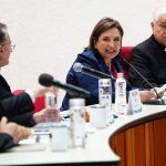 Fotografía cedida por Xóchitl Gálvez prensa donde se observa a la candidata presidencial del frente opositor Fuerza y Corazón por México, Xóchitl Gálvez, durante una reunión en la Conferencia del Episcopado Mexicano (CEM), en la Ciudad de México (México). EFE/ Xóchitl Gálvez Prensa / SOLO USO EDITORIAL/ SOLO DISPONIBLE PARA ILUSTRAR LA NOTICIA QUE ACOMPAÑA (CRÉDITO OBLIGATORIO)