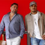 El cantante Manny Manuel (i) y el productor musical Jay Lugo (d) posan para EFE durante una entrevista. Imagen de archivo. EFE/ Thais Llorca