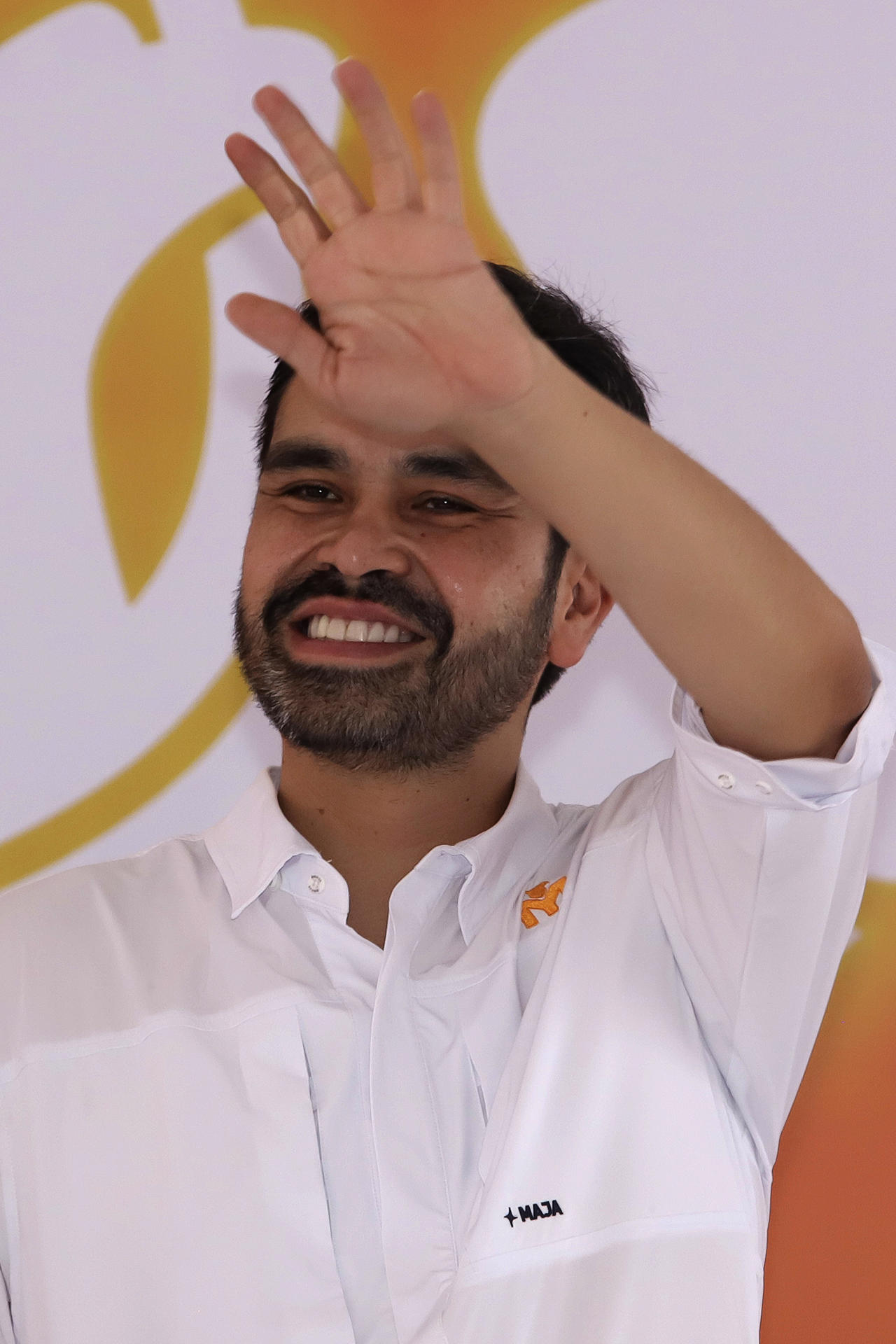 El candidato opositor a la Presidencia de México del Movimiento Ciudadano (MC), Jorge Álvarez Máynez, participa en su cierre de campaña este miércoles, en el municipio de San Martín Texmelucan, Puebla (México). EFE/Hilda Ríos
