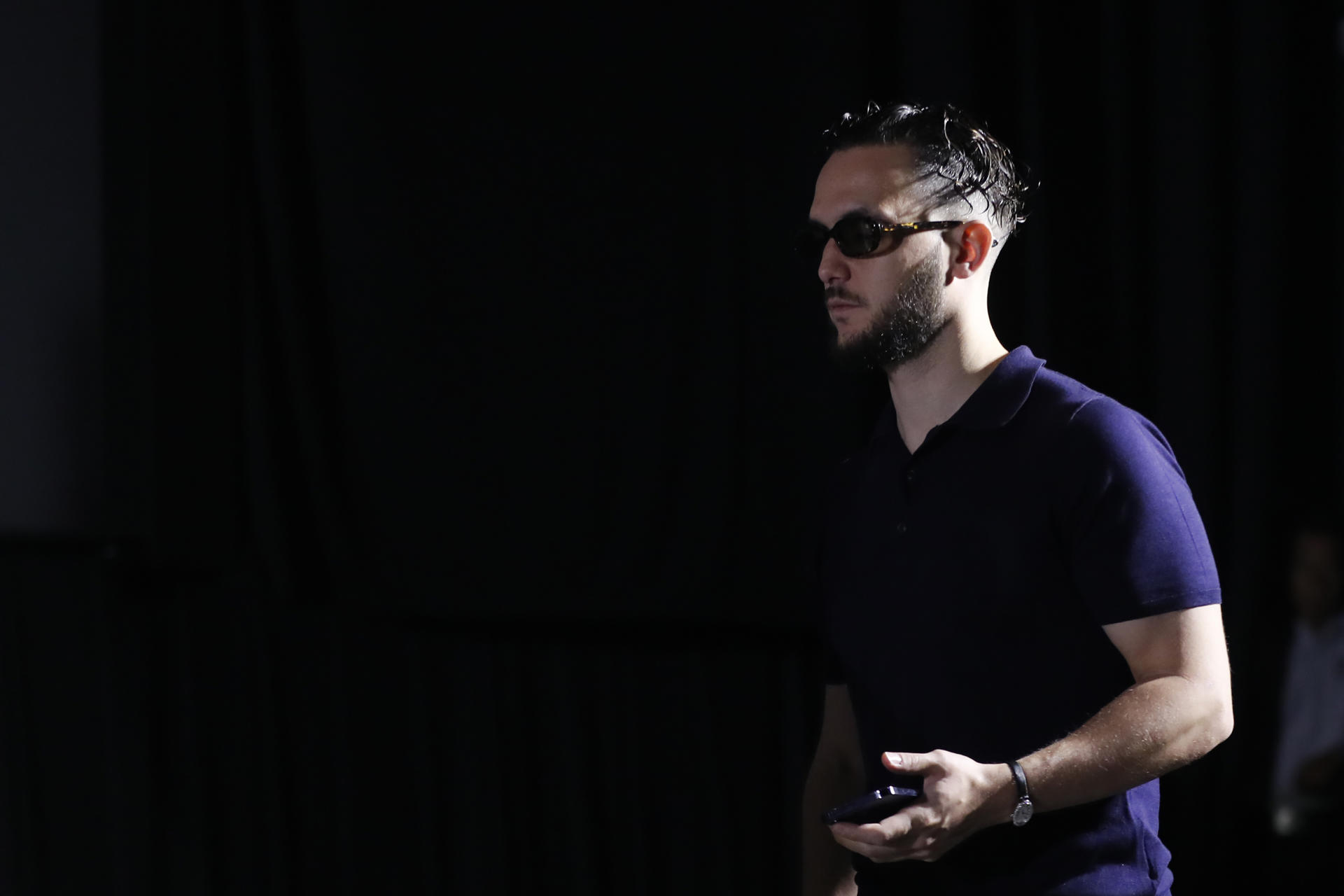 El rapero, compositor, cantautor y actor español C. Tangana ofrece una rueda de prensa este viernes durante el Festival Internacional de Cine de Guadalajara, en Jalisco (México). EFE/ Francisco Guasco
