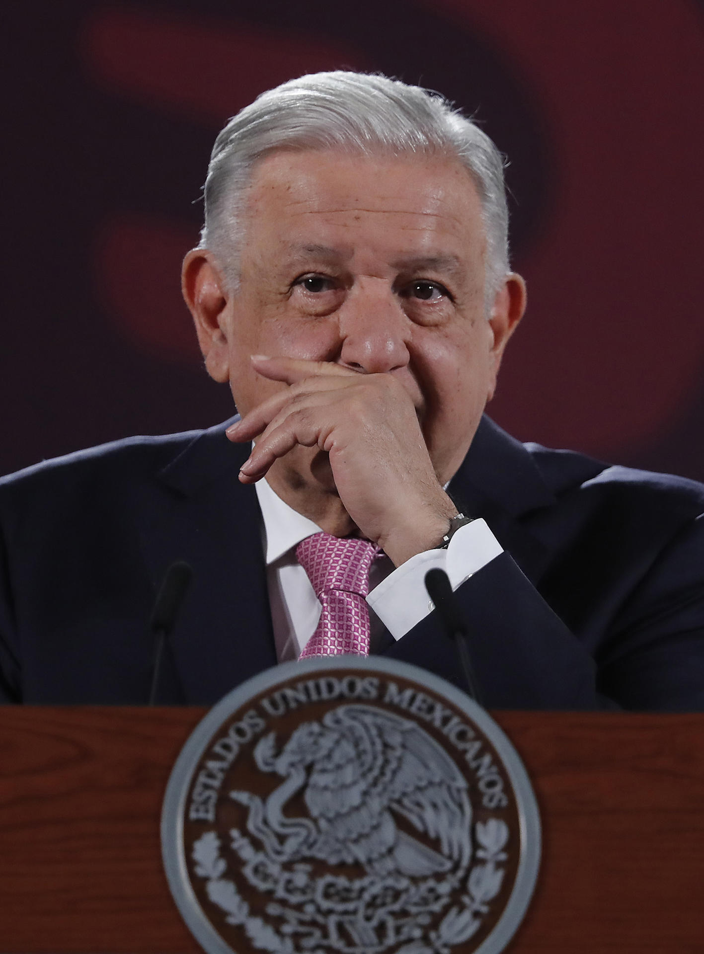 El Presidente de México, Andrés Manuel López Obrador habla este jueves durante una conferencia de prensa matutina en Palacio Nacional de Ciudad de México (México). EFE/Mario Guzmán
