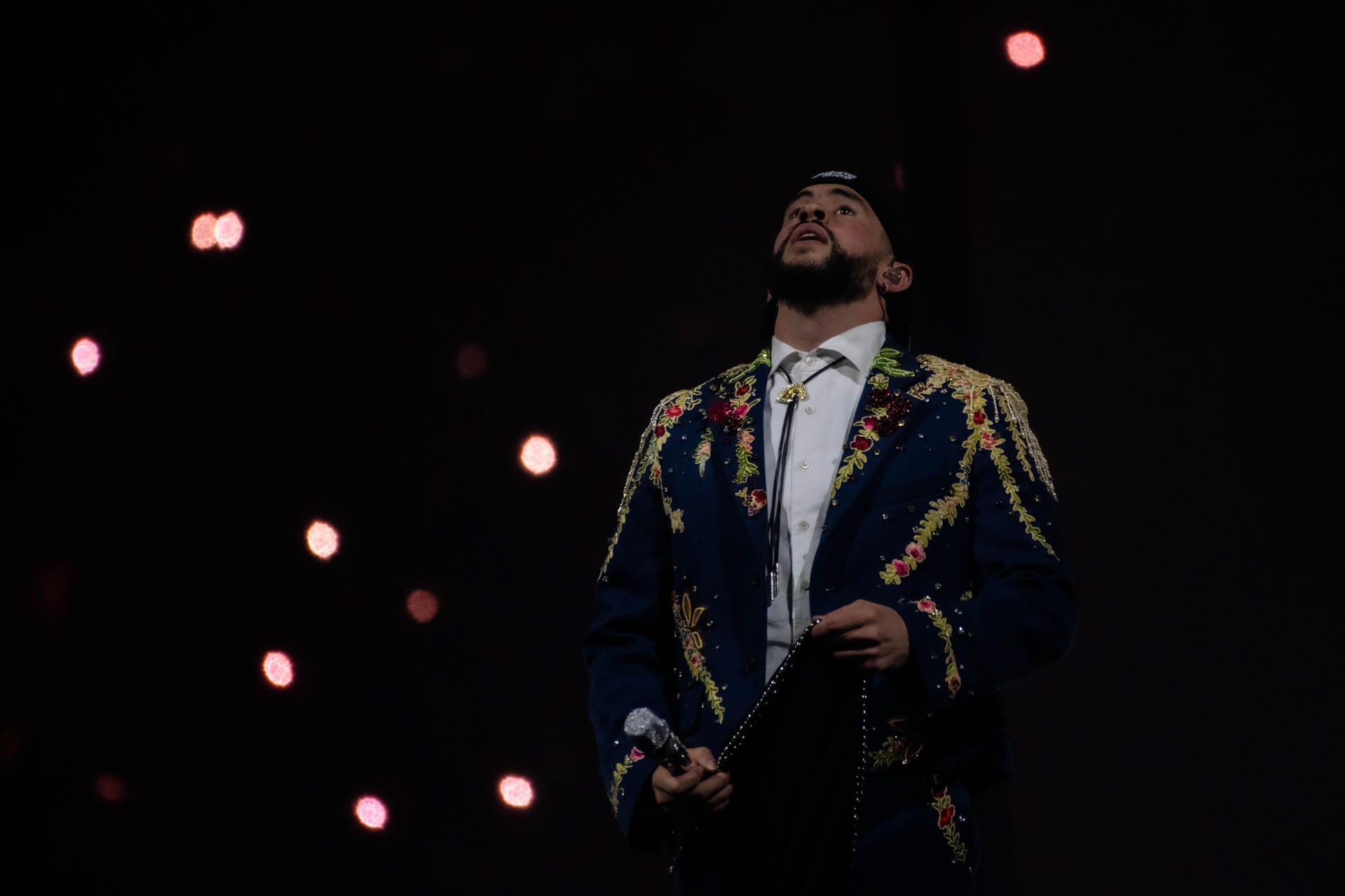 Bad Bunny se presenta en su concierto de cierre de la gira Most Wanted Tour, este viernes en el coliseo de Puerto Rico, en San Juan (Puerto Rico). EFE/Enid M. Salgado Mercado
