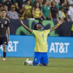 El delantero brasileño Endrick Sousa reacciona tras derrotar a México durante un partido amistoso internacional de fútbol. EFE/EPA/ADAM DAVIS