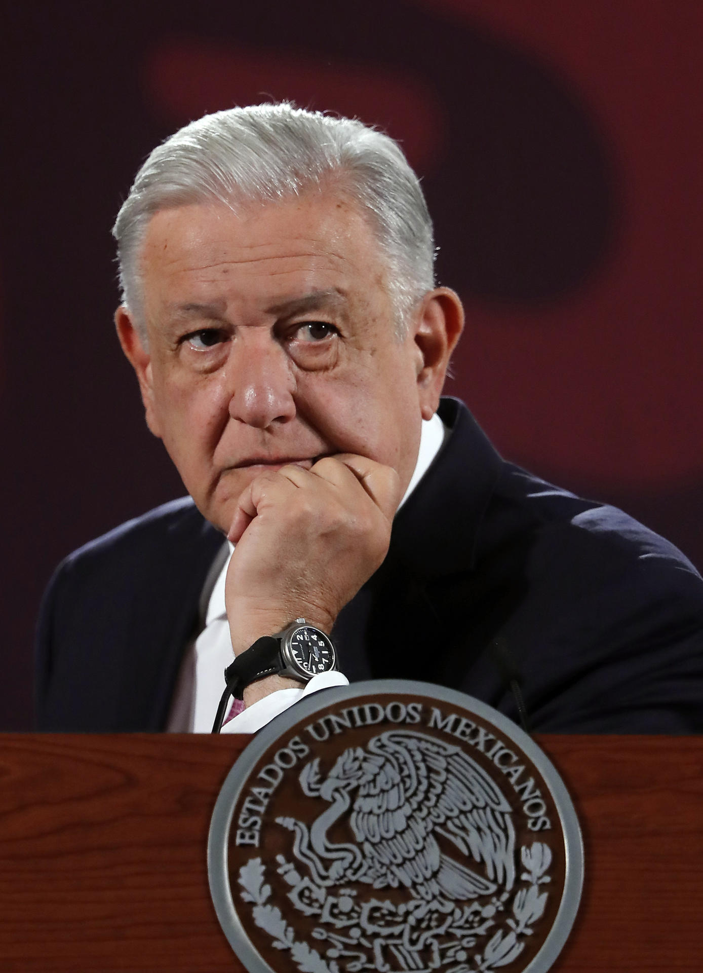 El Presidente de México Andrés Manuel López Obrador habla este jueves durante una conferencia de prensa matutina en Palacio Nacional de Ciudad de México (México). EFE/Mario Guzmán
