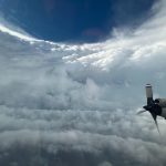 Fotografía divulgada este martes por el Centro de Operaciones de Aeronaves (AOC) de La Oficina Nacional de Administración Oceánica y Atmosférica (NOAA) tomada desde un avión caza huracanes mientras se adentra en el ojo del huracán Beryl durante su paso por El Caribe. EFE/NOAA /SOLO USO EDITORIAL/SOLO DISPONIBLE PARA ILUSTRAR LA NOTICIA QUE ACOMPAÑA (CRÉDITO OBLIGATORIO)