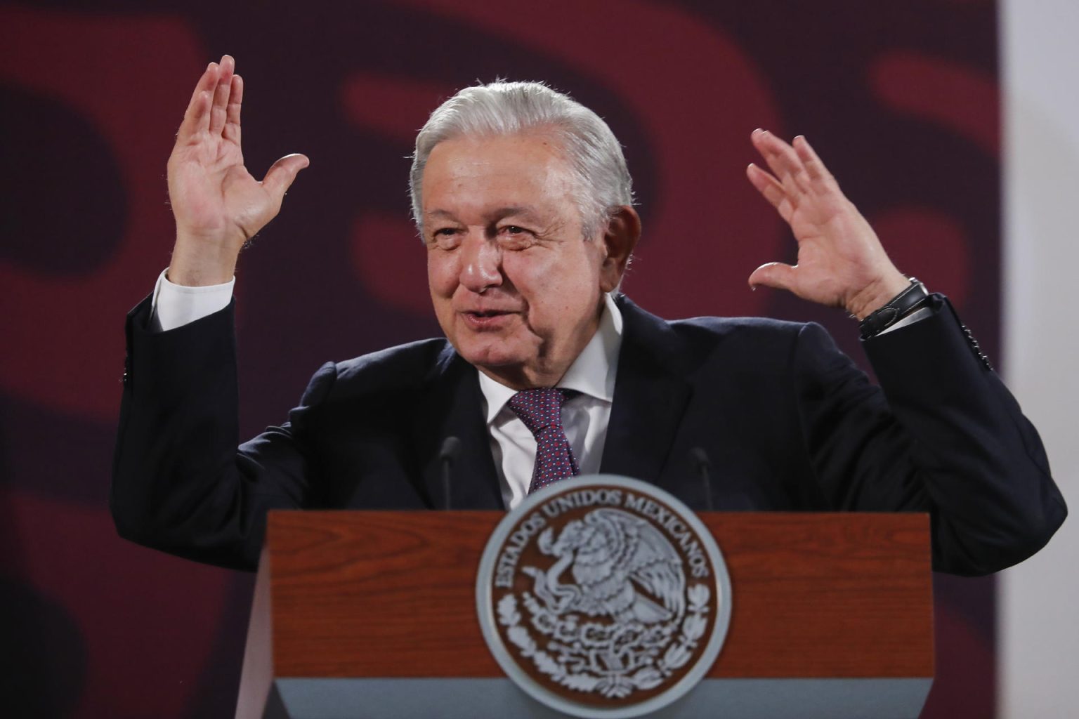 El presidente de México, Andrés Manuel López Obrador, habla durante una rueda de prensa este viernes, en Palacio Nacional de la Ciudad de México (México). EFE/ Mario Guzmán