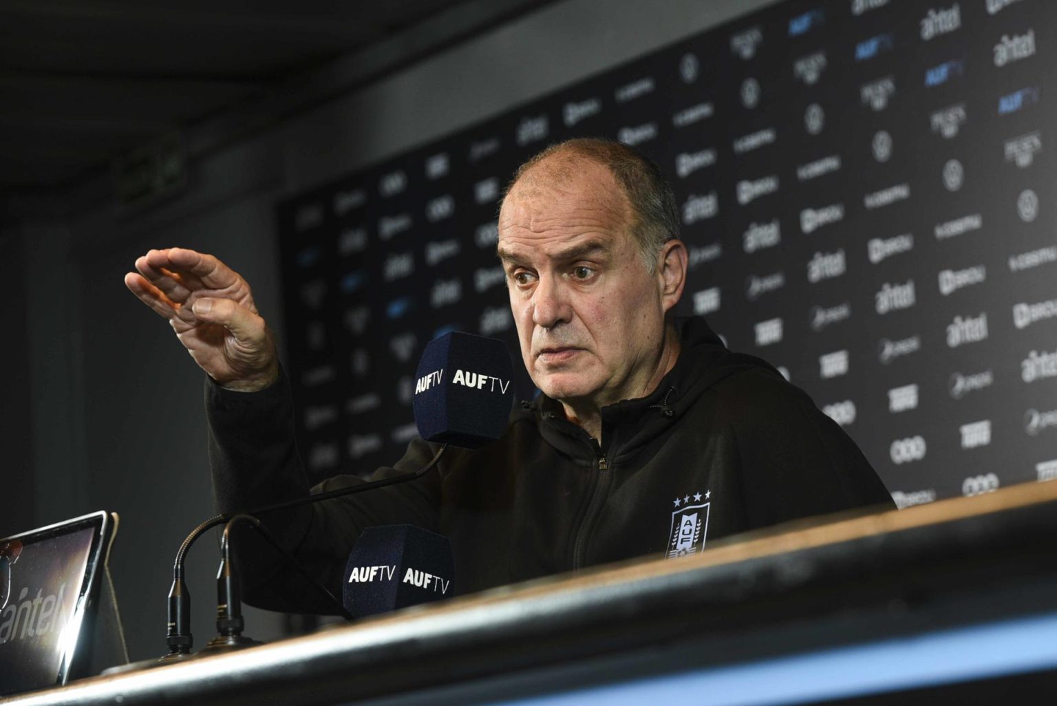 El entrenador de la selección uruguaya de fútbol, Marcelo Bielsa, en una imagen de archivo. EFE/ Sofía Torres