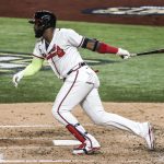 Fotografía de archivo en la que se registró al dominicano Marcell Ozuna, jardinero izquierdo de los Bravos de Atlanta, quien aportó un jonrón de tres carreras en el triunfo a domicilio de su equipo 6-8 sobre los Filis de Filadelfia en la MLB. EFE/Tannen Maury