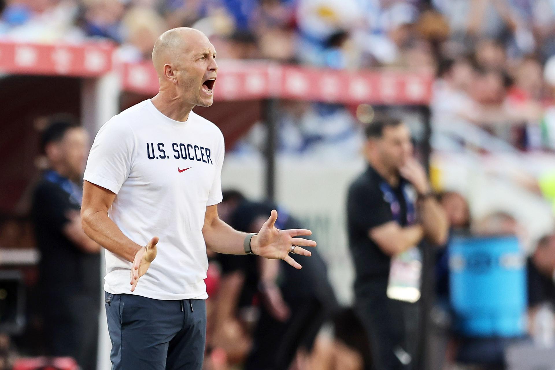 El seleccionador de Estados Unidos en acción ante Uruguay en un partido de la Copa América 2024. EFE/WILLIAM PURNELL
