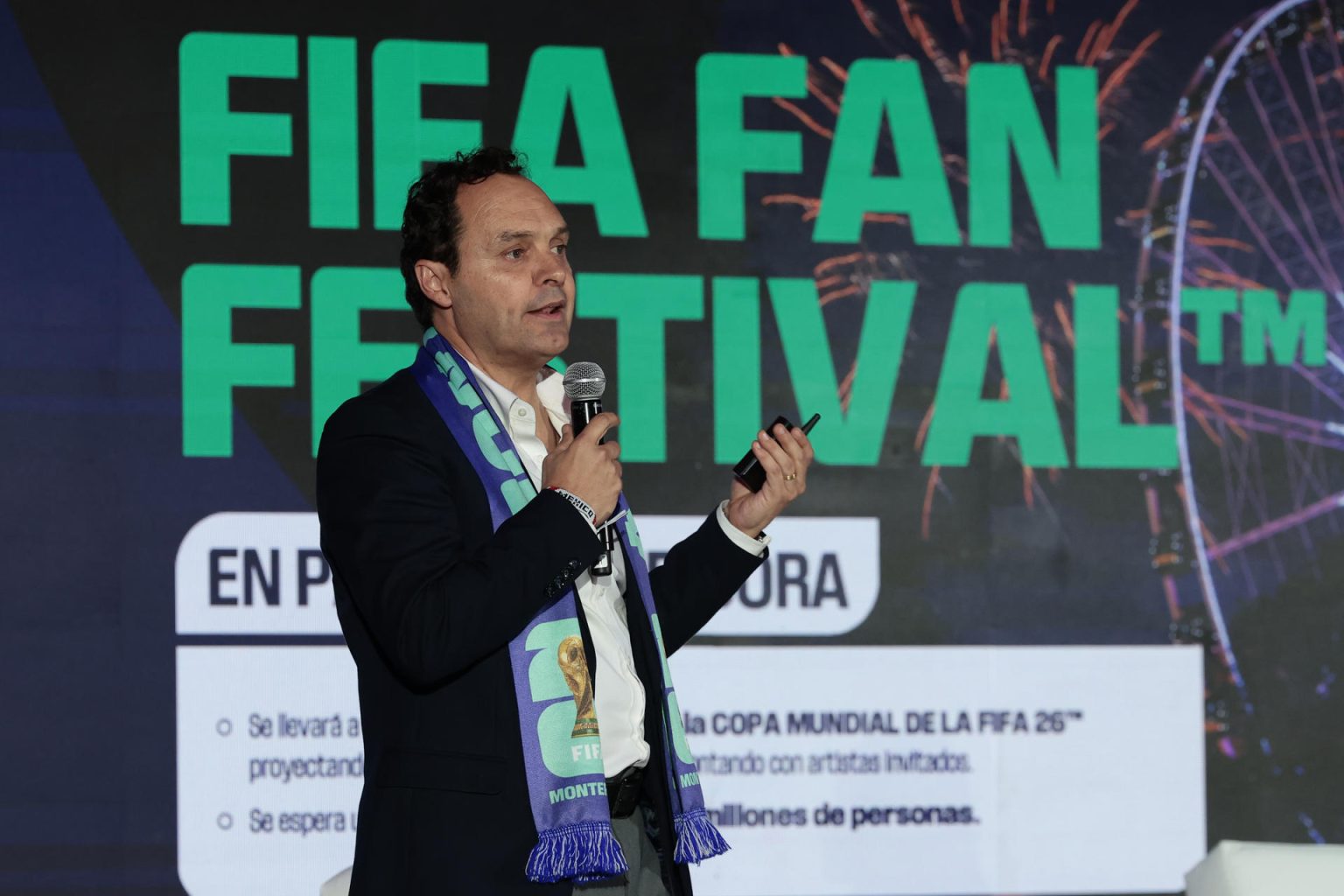 El responsable de la sede de Monterrey en la Copa del Mundo de fútbol del 2026, Alejandro Hütt, participa este jueves, durante el foro 'FIFA World Cup 2026: A dos años, el Mundial hoy' en el marco del Sports Summit en Ciudad de México (México). EFE/José Méndez