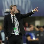 Fotografía de archivo en la que se registró al seleccionador del equipo nacional masculino de fútbol de Panamá, Thomas Christiansen, durante un partido de la Liga de Naciones de la Concacaf, en el estadio AT&T de Arlington (EE.UU.). EFE/ Carlos Ramírez 
El seleccionador de Panamá, Thomas Christiansen, fue registrado el pasado 1 de julio, durante un partido contra Bolivia válido por el grupo C de la Copa América 2024, en el estadio Inter&Co de Orlando (Florida, EE. UU.). EFE/Miguel Rodriguez